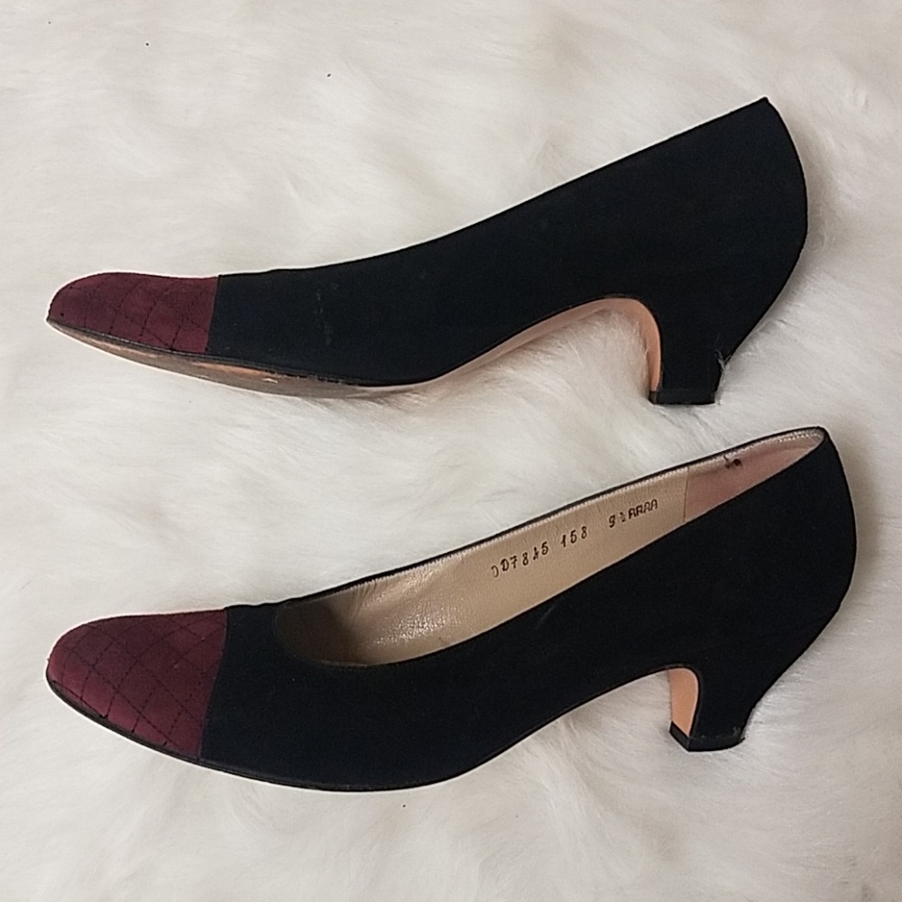 Salvatore Ferragamo Boutique Women’ Suede Shoes - Picture 2 of 5